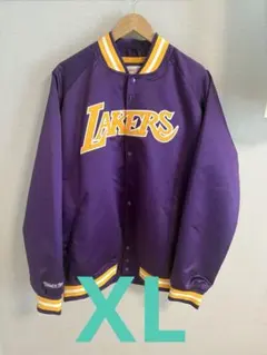 Mitchell & Ness レイカーズ　スタジャン　おまけ付きのサムネイル