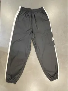 Nike 黒 ジャージパンツ サイドストライプ