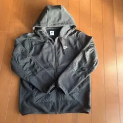 [未使用タグなし]NIKEフリースパーカー　ブラックMサイズ