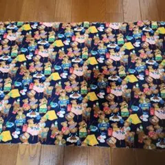クマと家具のプリント生地 ネイビー 約50cm x 87cm