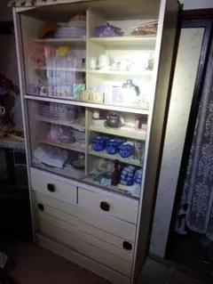 食器棚　日本製　希少品　レトロ風　アンティーク ガラスキャビネット カップボード 天然木 木製 オーク無垢材