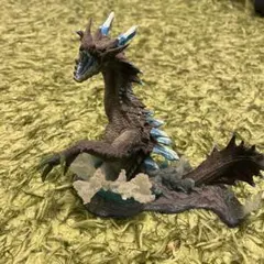 モンスターハンター　ラギアクルス希少種フィギュア