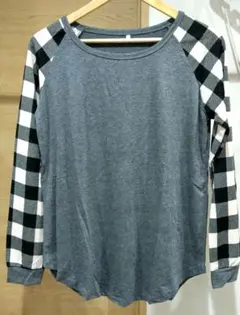 レディース　新品　日本サイズL　グレーとチェック長袖Tシャツ　翌日発送276