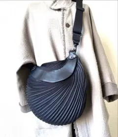 2026年最新】ISSEY MIYAKE レディース ショルダーバッグの人気アイテム
