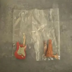 fender ガチャガチャ ギター ミニチュア レッド