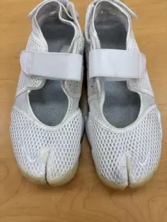 NIKE ナイキ エアリフト タビ ホワイトスニーカー24.5〜25cm 美品のサムネイル