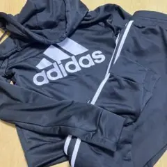 新品同様、アディダスレディーススウェットジャージ上下セットアップM