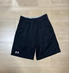 UNDER ARMOUR アンダーアーマー ブラックショートパンツ MD 希少