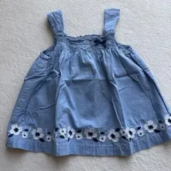 お値下げしました。familiar 花柄刺繍の薄い青チュニック　100cm