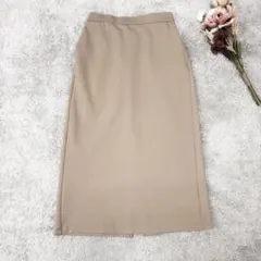 ジーユー　タグ付き　ナローミディスカート　カットソー　スリット　ベージュ M