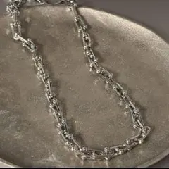【人気✨】ハードウェアネックレス　Uチェーン　シルバー