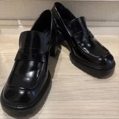 CHARLES & KEITH ペニーローファー パンプスのサムネイル