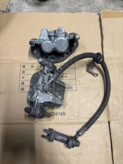 ゼファー400、550純正キャリパーセット ゼファー400、550純正キャリパーセット - メルカリ