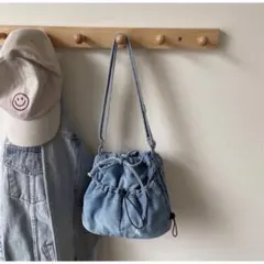 ショルダーバッグ　デニム風　巾着　2way　ドローストリング　大容量