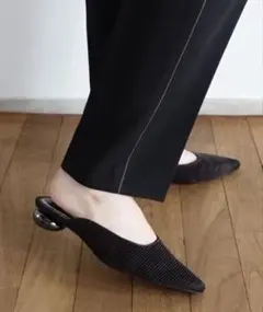 ZARA ミュール　フラットシューズ　ポインテッドトゥ　ブラック