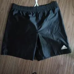 adidas 黒 ハーフパンツ 150cm