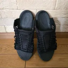 KEEN ブラック ユニークサンダル 25cm