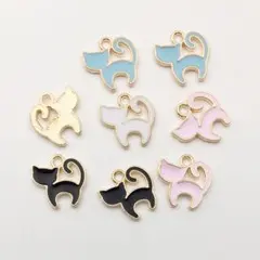 カン付きの猫モチーフチャーム(2つ1セット)