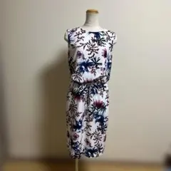 未使用美品 ピンキーアンドダイアン 花柄 ノースリーブ ひざ丈