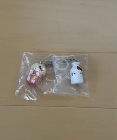 ハローキティ　アメリカンデザイン　めじるしアクセサリー　2種