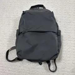 ユニクロ　ファンクショナルバックパック　リュック　ビジネスリュックのサムネイル