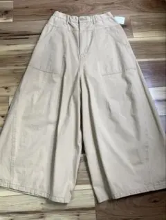 週末特価⭐︎新品⭐︎URCH RNA ベージュ ワイドパンツ