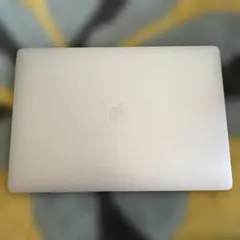 箱ありApple MacBook Pro 15インチ (2019) シルバー