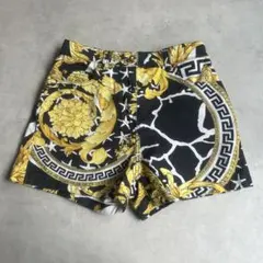 VERSACE ヴェルサーチェ 装飾プリント ショートパンツ 25インチ - メルカリ