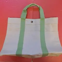 Item thumbnail for item 3af5c194-982a-4ca5-935e-af3b14e69024