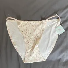 まとめ買い歓迎☆花柄クリーム色ショーツ☆冷感