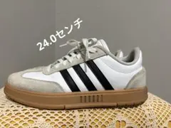 adidas スニーカー　24.0センチのサムネイル
