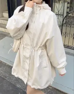 【新品未使用】INGNI ウエストドロストマウンテンパーカー　ホワイト