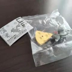 トムとジェリー LOVE♡CHEESEコレクション ガチャ　チーズ