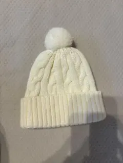 アイボリー ポンポン付きニット帽