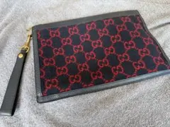 【超美品】Gucci クラッチバッグ 黒と赤 GGパターン