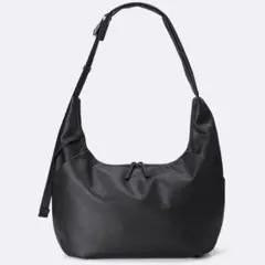 ジーユー　コクーンショルダーバッグ　ブラック