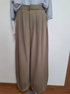 新品未使用スタジオクリップベージュ ワイドパンツ ゴムウエスト