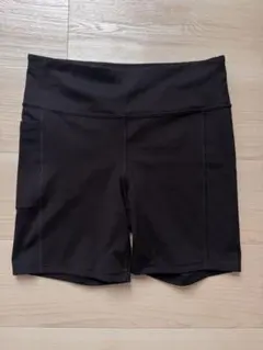 H&M Sport DryMove ブラックショートパンツ サイドポケット付き