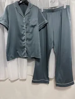 【ほぼ未使用】サテン調 パジャマ セットアップ ブルーグレー
