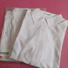 薄いピンクの長袖シャツ2枚セット