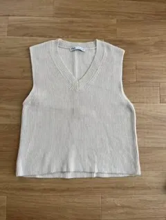 ZARA ニットベスト Vネック アイボリー Lのサムネイル