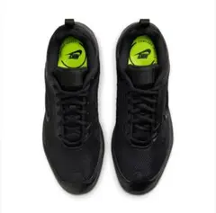 ランニングシューズ 27