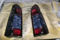 ハイエース200系納車外し純正テールベースグラデーションスモーク塗装