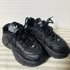 adidas OZGAIA オズガイア　23.0 ブラック スニーカー