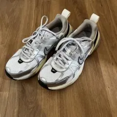 NIKE V2K RUN スニーカー