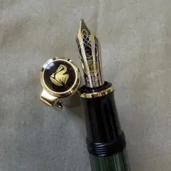 PELIKAN グリーンストライプ万年筆　新品のサムネイル