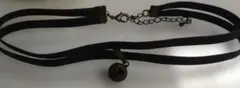 猫の首輪風黒い皮製チョーカー 鈴付き
