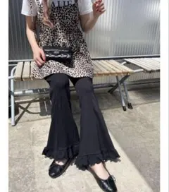 WC　フリルリブパンツ ブラック フレアシルエット