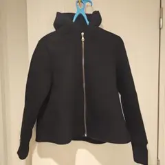 trefle トレフル　フリル付きブラックパーカー【美品】
