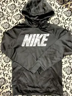 NIKE DRI-FIT 黒パーカー Sサイズ　ナイキ　kids キッズ
